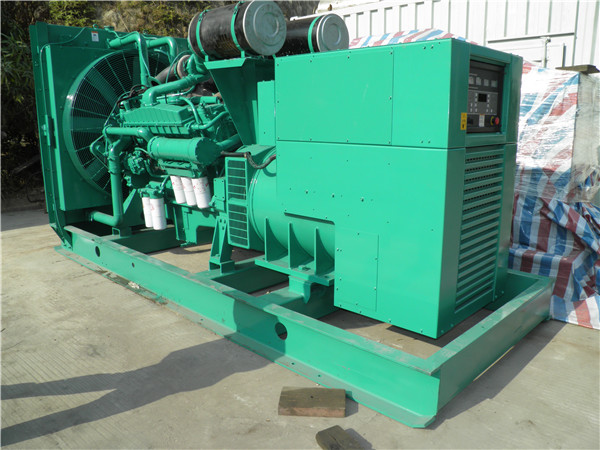 漳平出租发电机 发电机组厂家：柴油发电机组的控制屏的作用是什么？